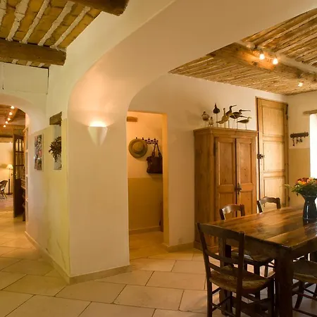 Holiday home Gites Domaine Des Machottes Grans