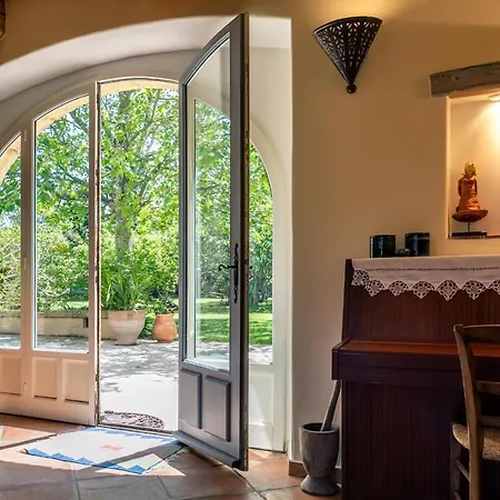 Holiday home Gites Domaine Des Machottes Grans